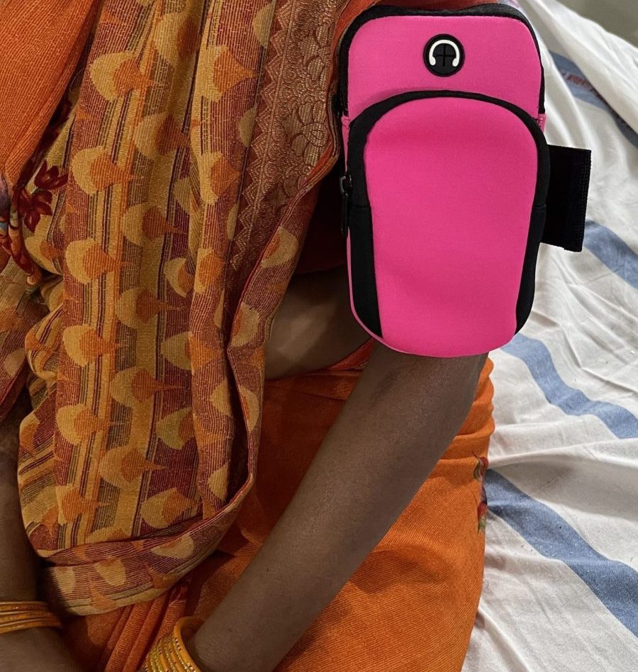 Woman wearing a novel microwave sensor diagnostic